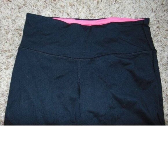 Womens Victorias Secret Sport VSX Capris Medium Black Pink Pull On Leggings - Picture 2 of 5